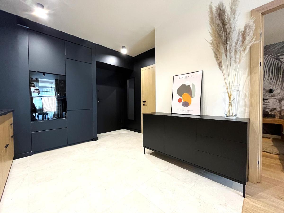 Wyszynskiego Apartment - Self Check-In 20H - Parking &Lift Breslau Exterior foto