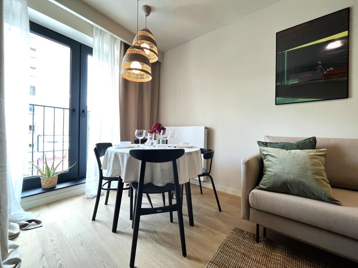 Wyszynskiego Apartment - Self Check-In 20H - Parking &Lift Breslau Exterior foto