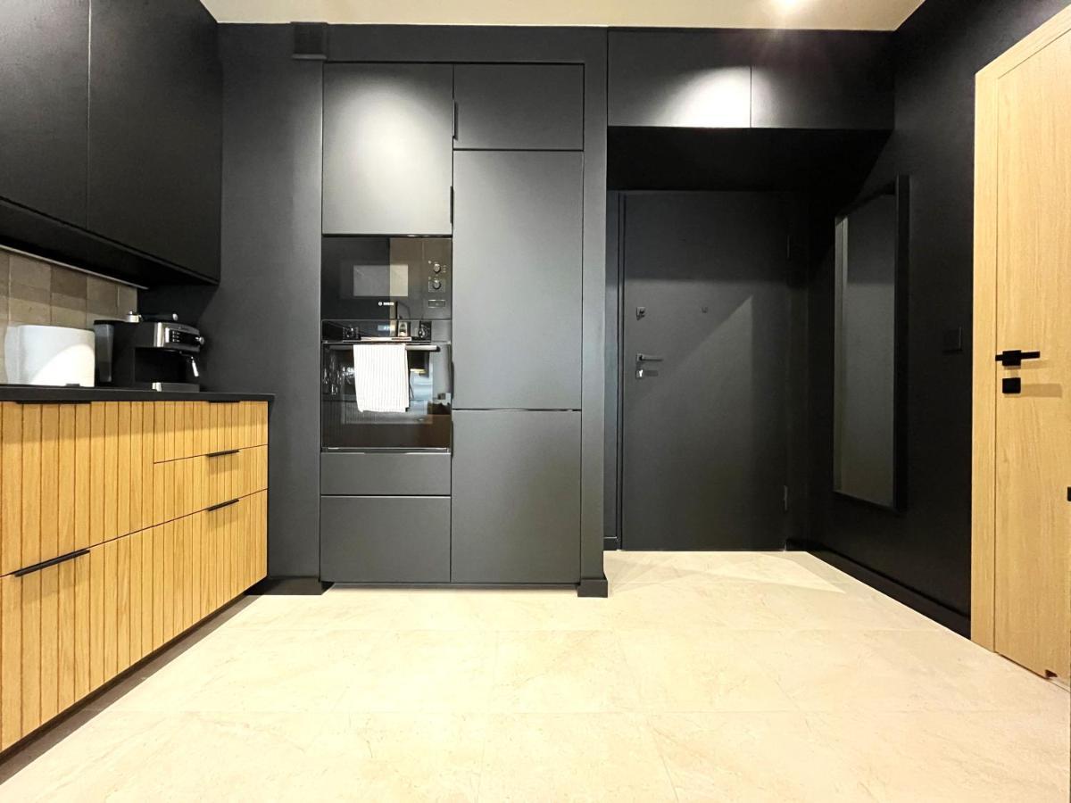 Wyszynskiego Apartment - Self Check-In 20H - Parking &Lift Breslau Exterior foto